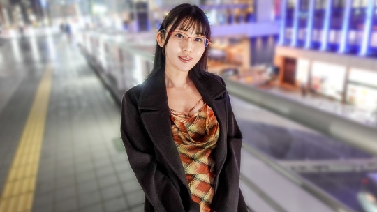 [MGS SIRO-5665]ネガティブ系眼鏡女子がエロ過ぎた！自分はモテないとネガティブ発言連発の真面目女子が、敏感乳首を執拗に責められてアニメ声でイキまくる！最初はキスも遠慮しがちだったのに、快感を覚えていくうちに、ドンドンエロく豹変していく！最後は自分から舌を出して求めるほどエロくなってイク！【初撮り】ネットでAV応募→AV体験撮影2544に出ているAV女優名は？誰？名前は？